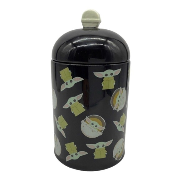 Disney Star Wars the Child Tossed black ceramic Yoda print lidded Cookie jar new - Picture 4 of 4